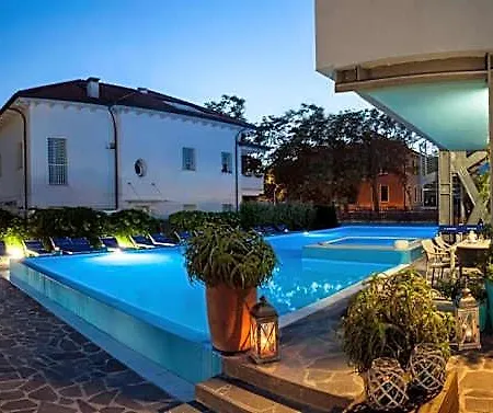 Napoleon 4* Pesaro